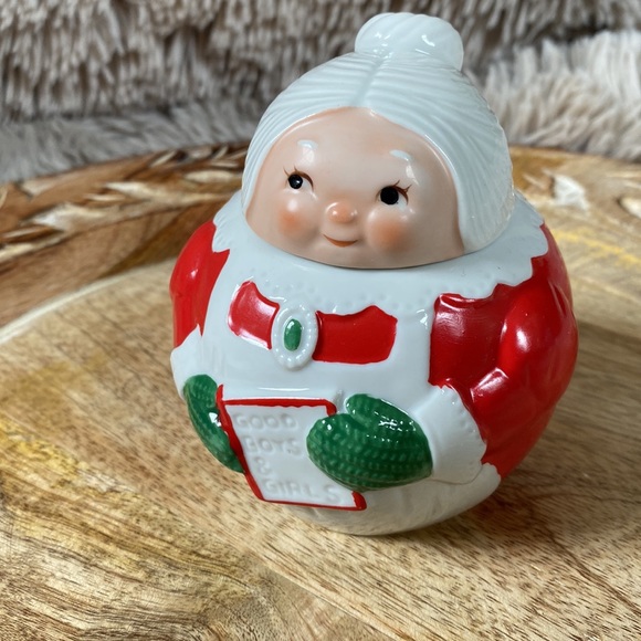 VINTAGE AVON 1983 MR & MRS CLAUSE SUGAR & CREAMER SET EUC - Picture 6 of 14